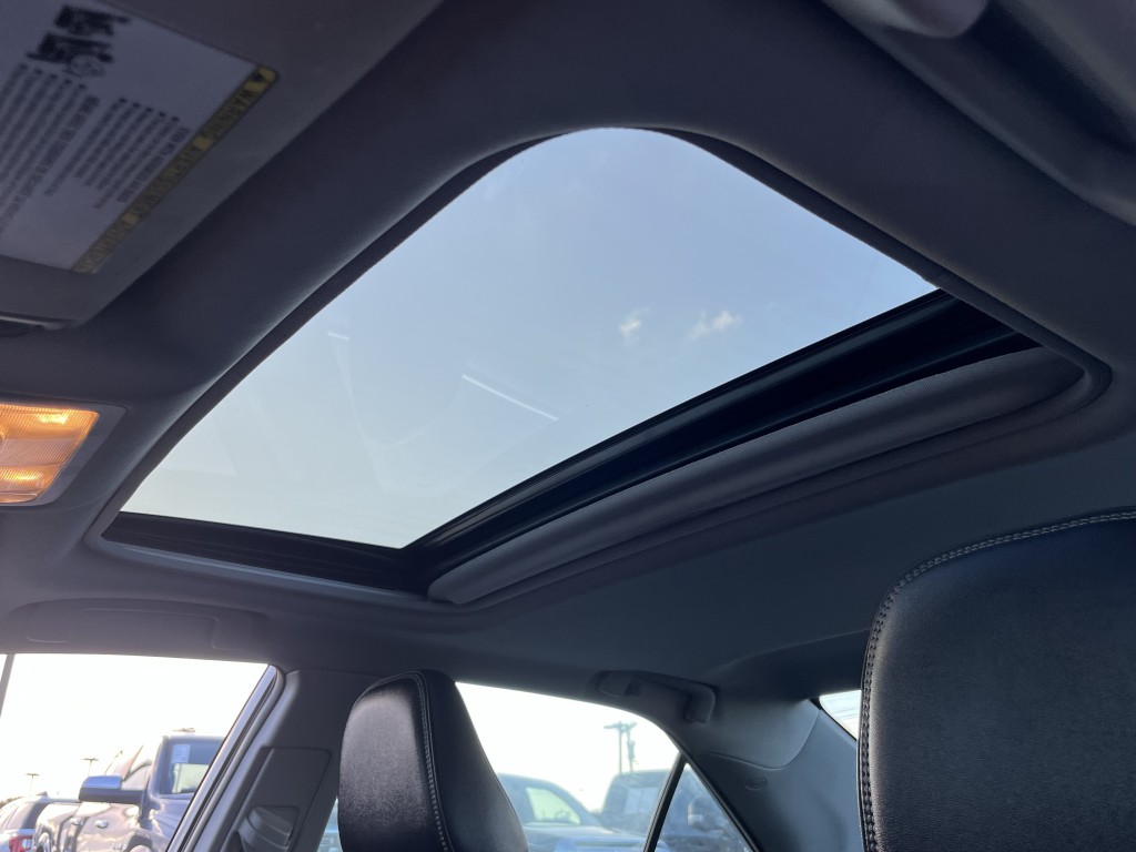 2017 Toyota Camry Image 9