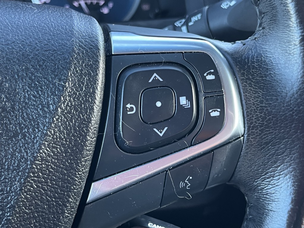 2017 Toyota Camry Image 20
