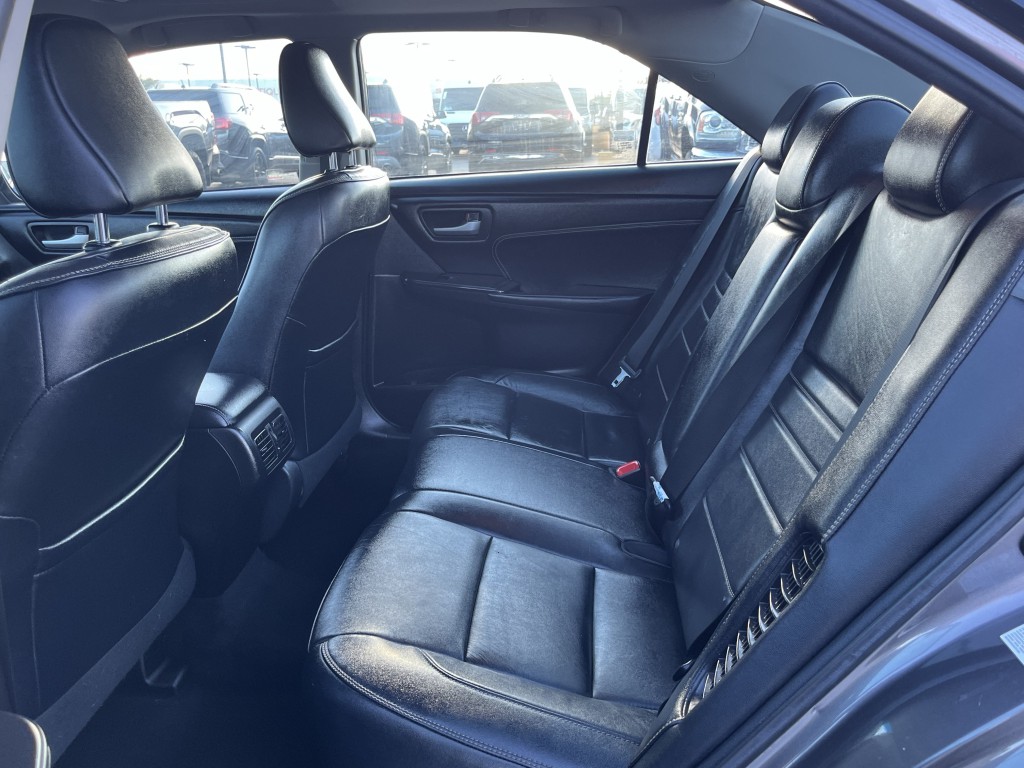 2017 Toyota Camry Image 29