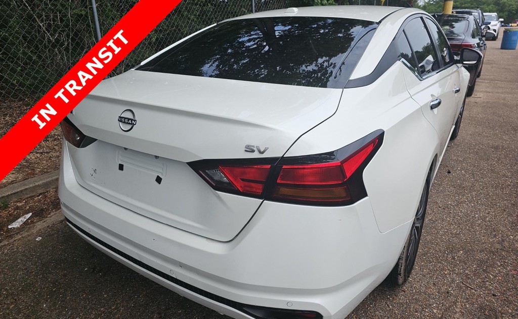 2023 Nissan Altima Image 6