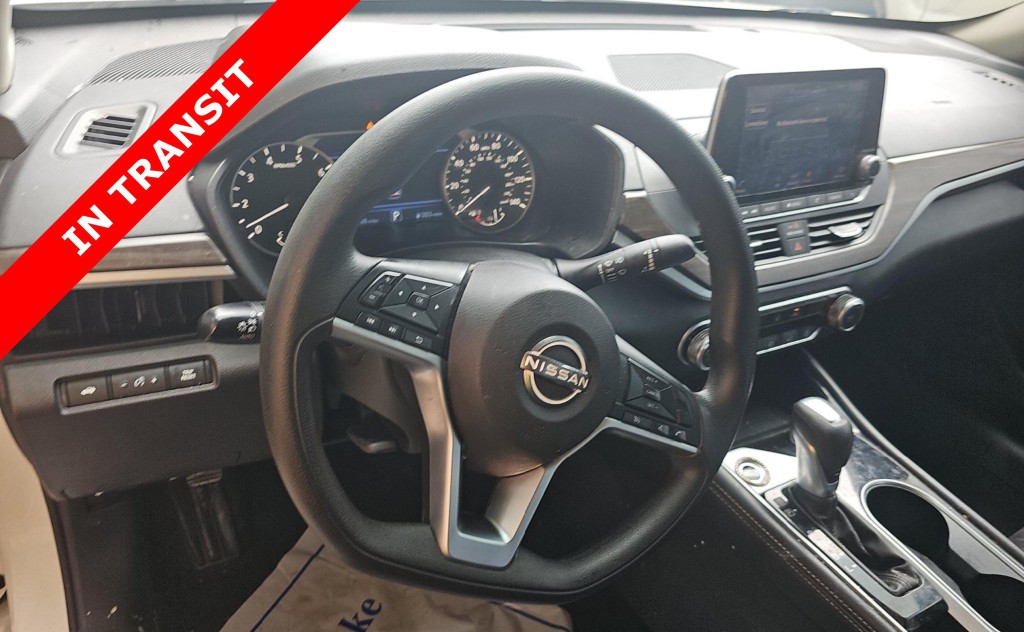 2023 Nissan Altima Image 7