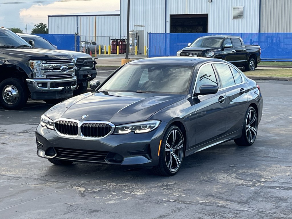 2021 BMW 3 Series Image 3