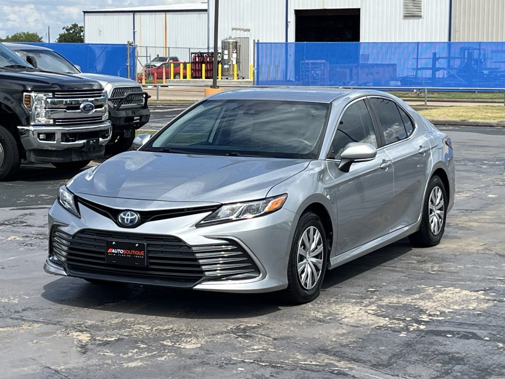 2023 Toyota Camry Image 3