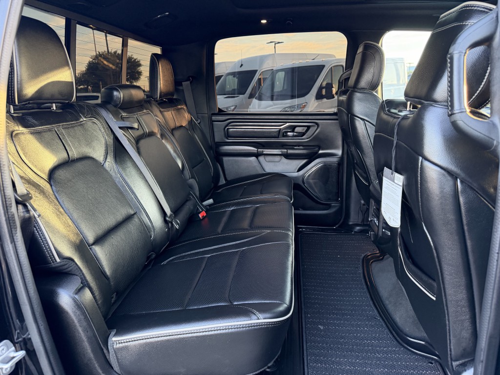 2022 RAM 1500 Image 32