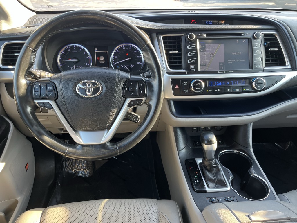 2019 Toyota Highlander Image 17