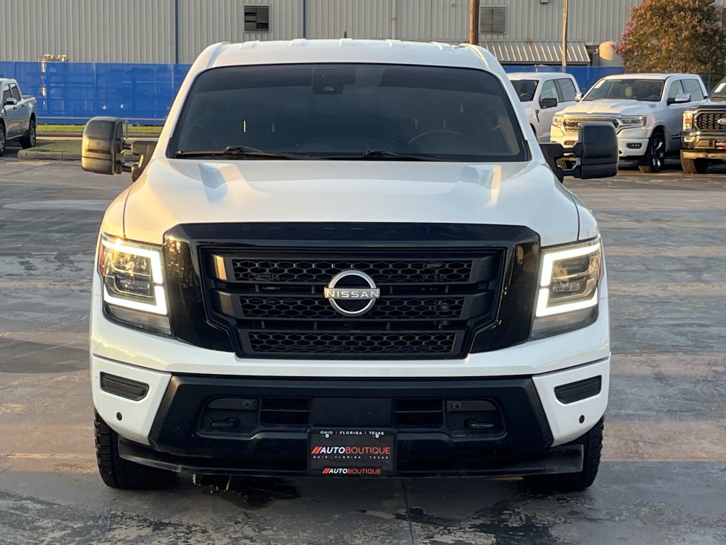 2023 Nissan Titan Image 6