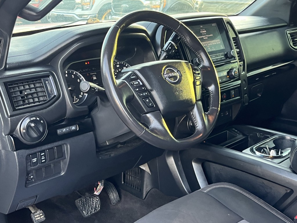 2023 Nissan Titan Image 14