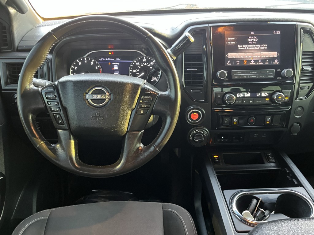 2023 Nissan Titan Image 16