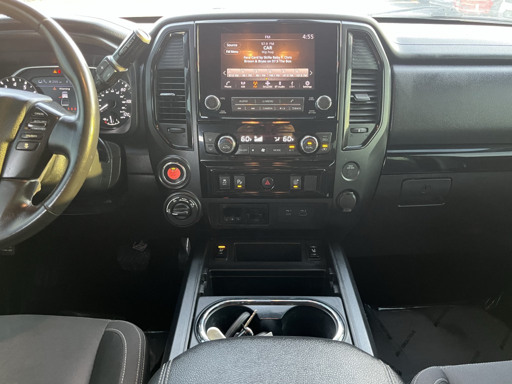 2023 Nissan Titan Image 23