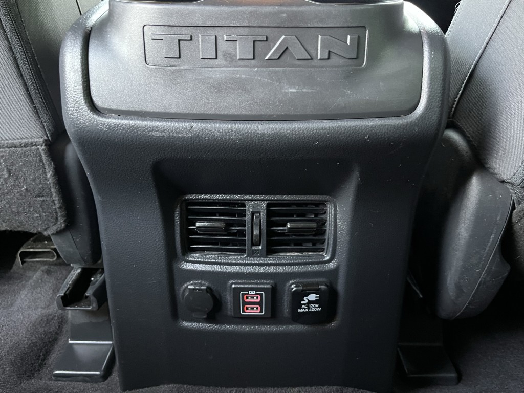2023 Nissan Titan Image 26