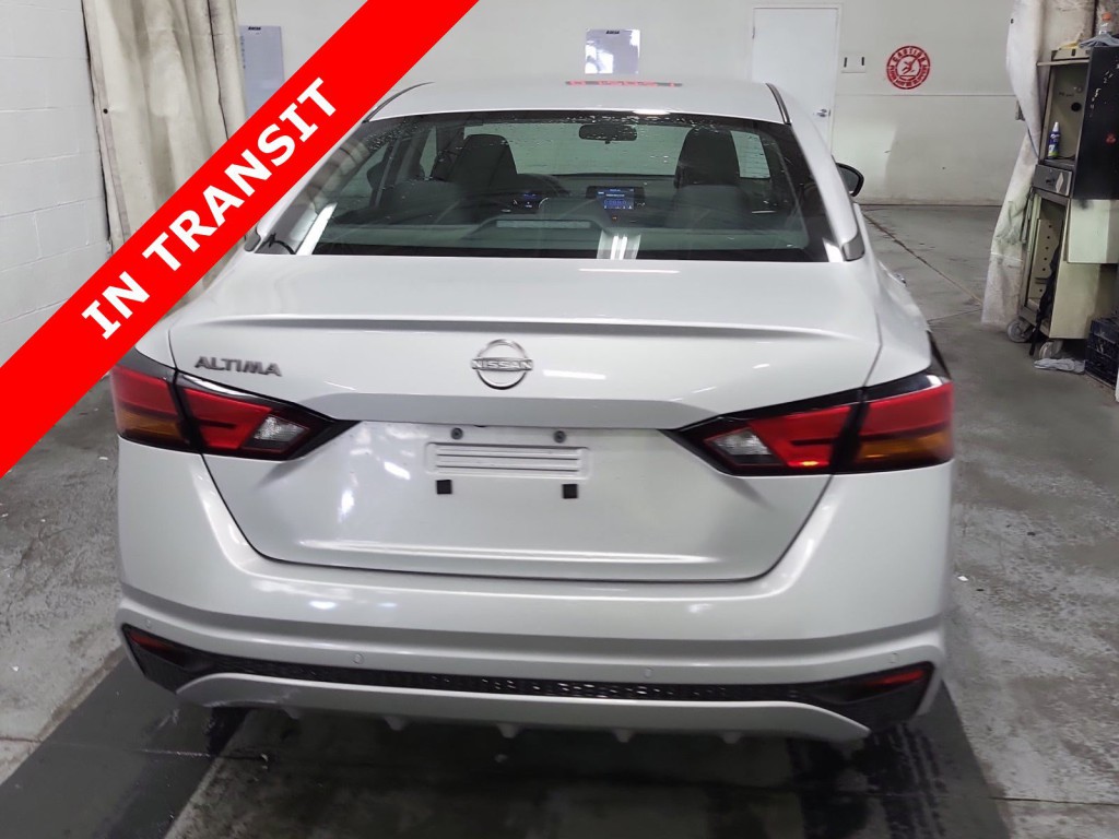 2024 Nissan Altima Image 6