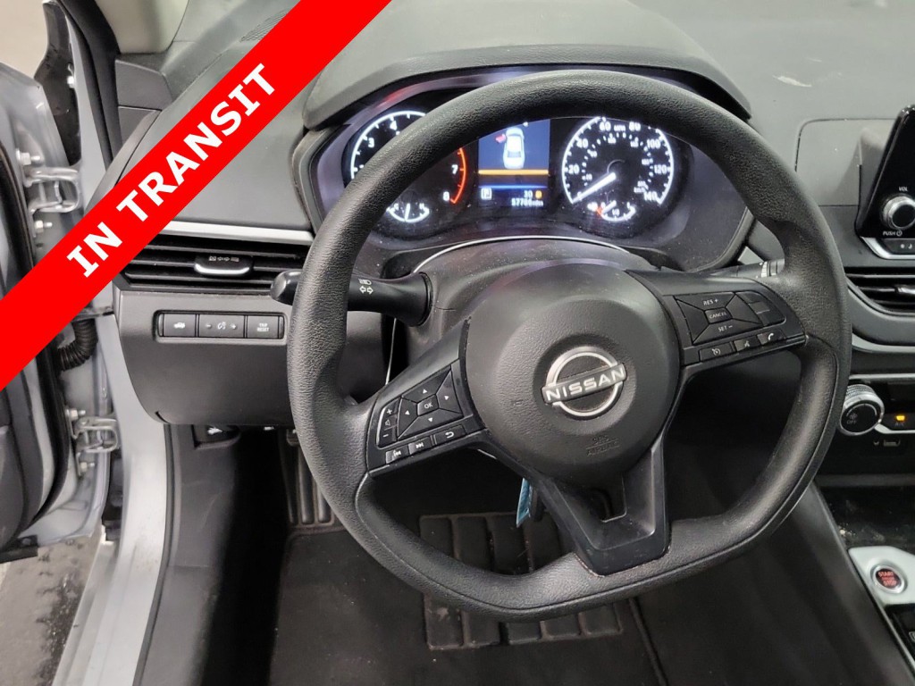 2024 Nissan Altima Image 8