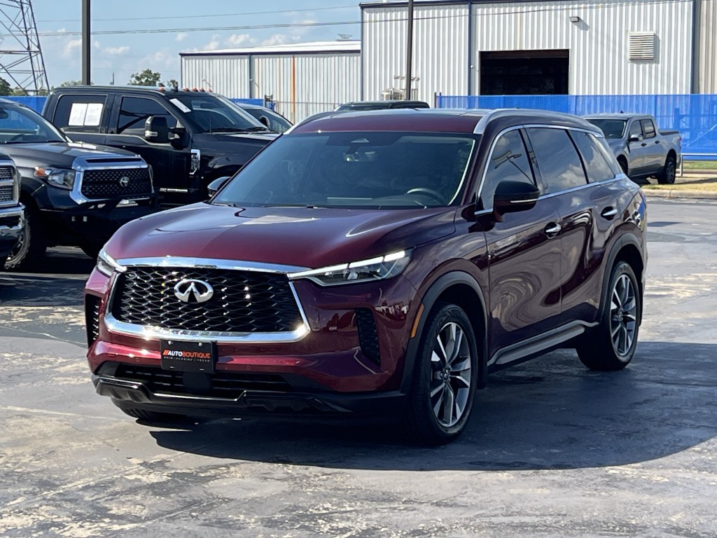 2023 INFINITI QX60 Image 3