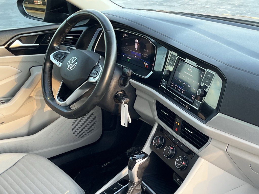 2024 Volkswagen Jetta Image 17