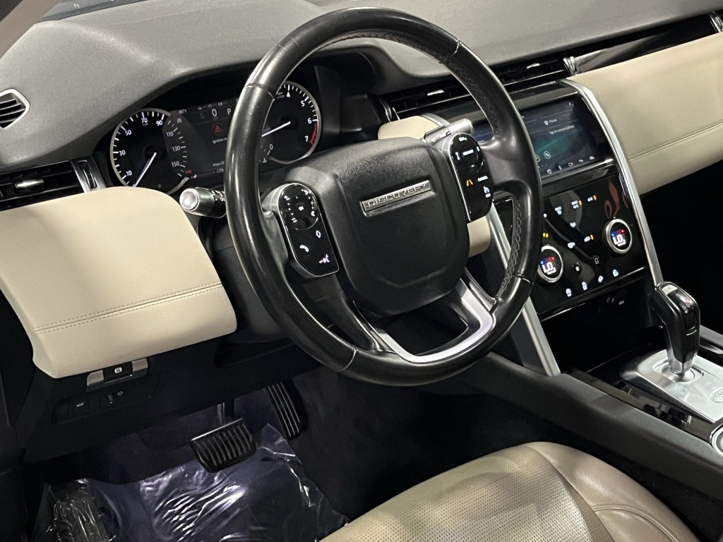 2020 Land Rover Discovery Sport Image 15
