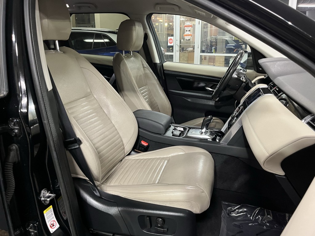 2020 Land Rover Discovery Sport Image 28