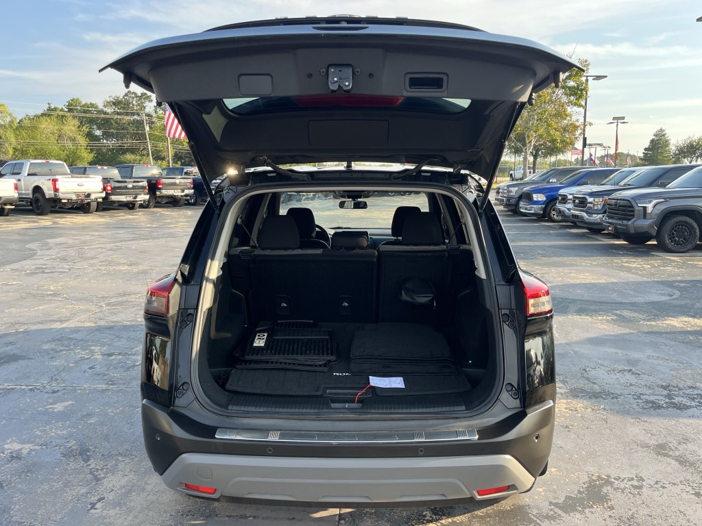 2023 Nissan Rogue Image 13