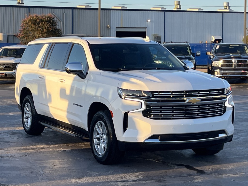 2023 Chevrolet Suburban Image 5