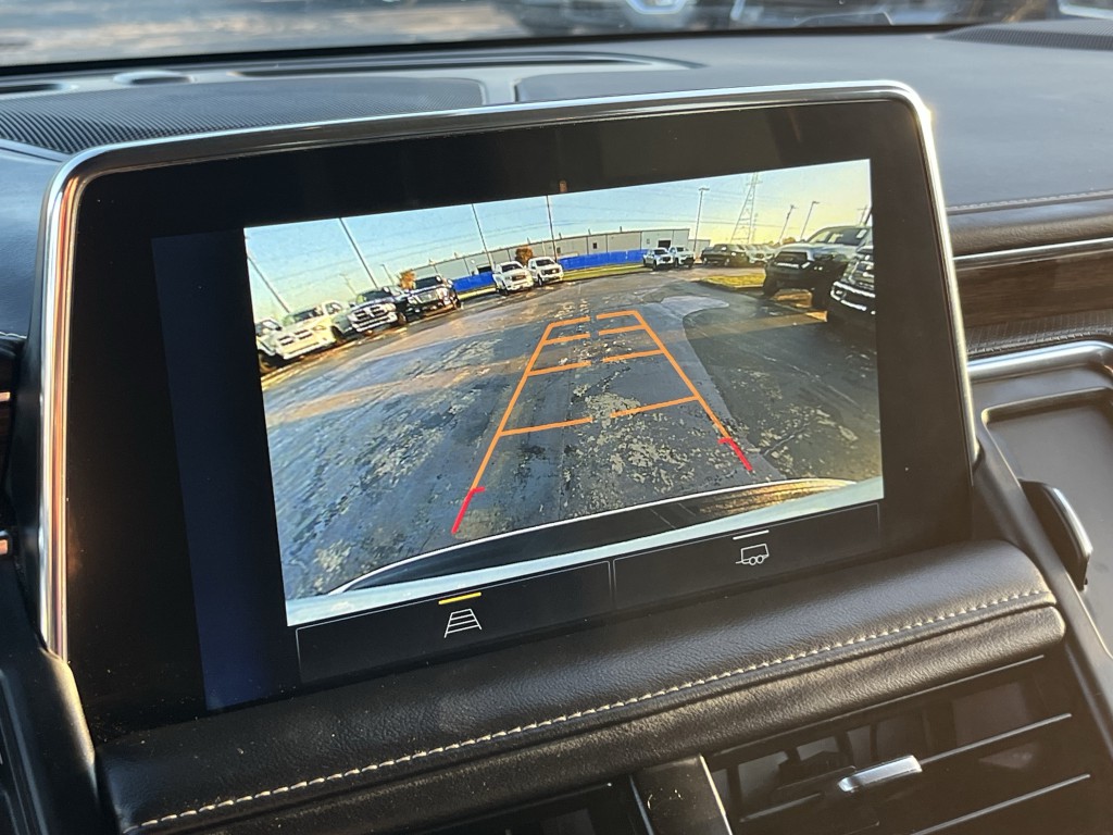 2023 Chevrolet Suburban Image 7