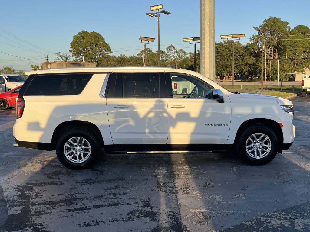 2023 Chevrolet Suburban Image 12
