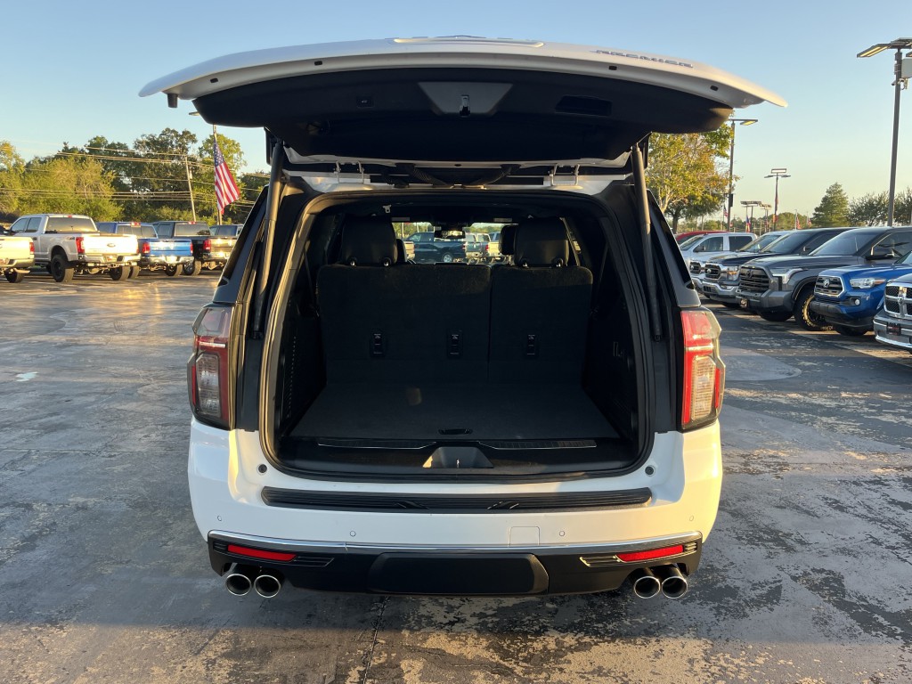 2023 Chevrolet Suburban Image 13