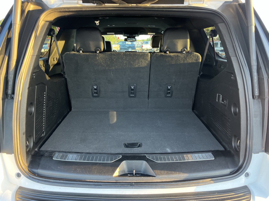 2023 Chevrolet Suburban Image 14