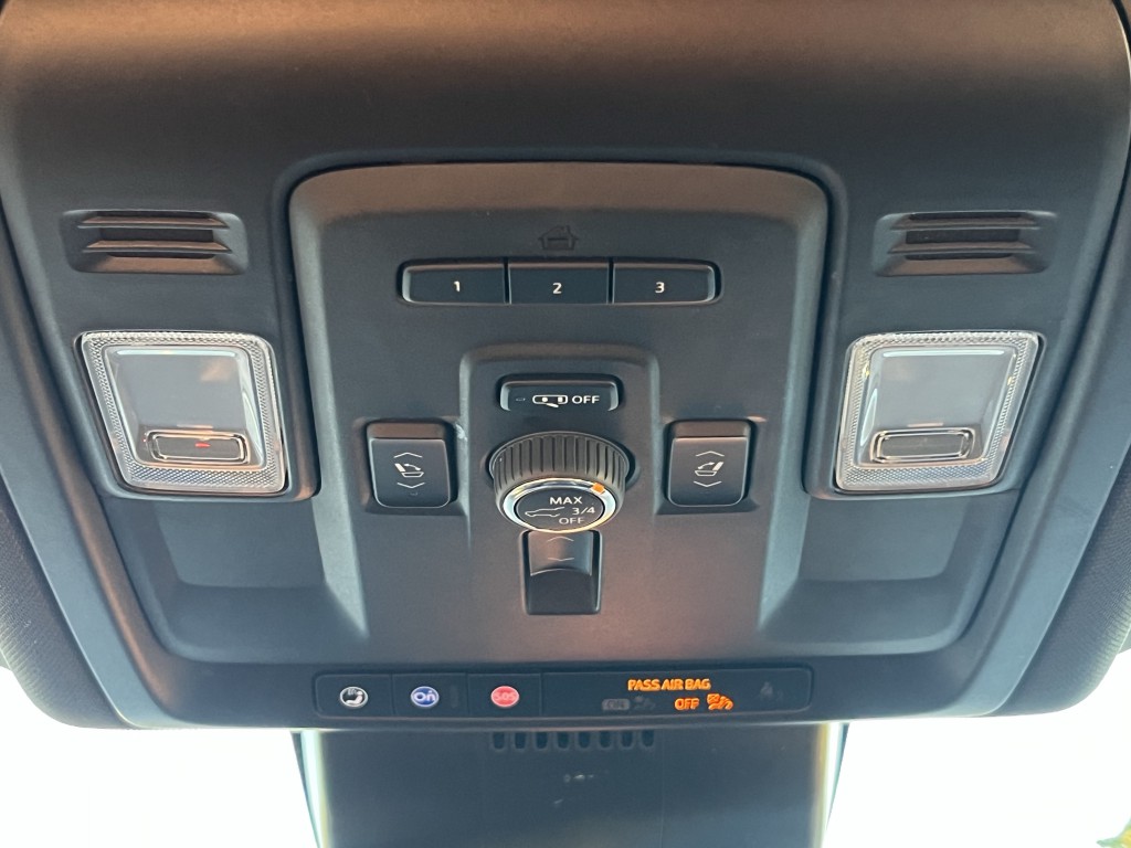 2023 Chevrolet Suburban Image 25