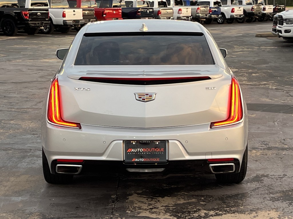 2019 Cadillac XTS Image 9