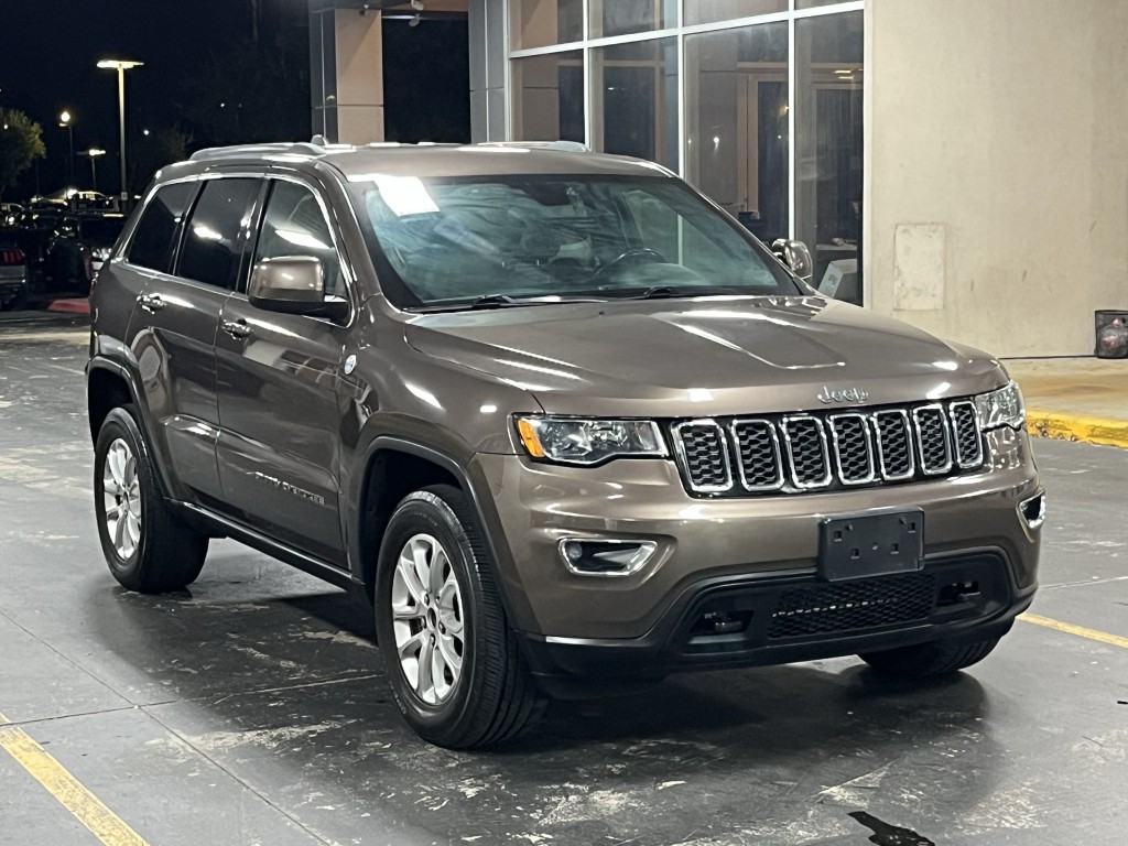 2021 Jeep Grand Cherokee Image 3