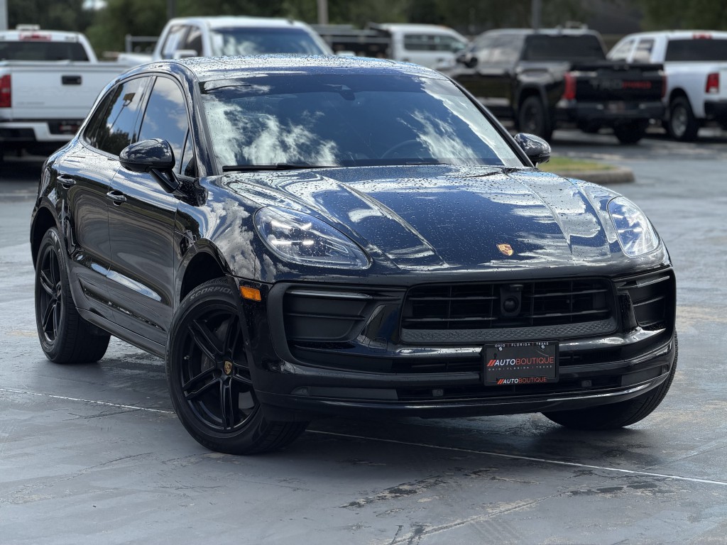 2024 Porsche Macan Image 3