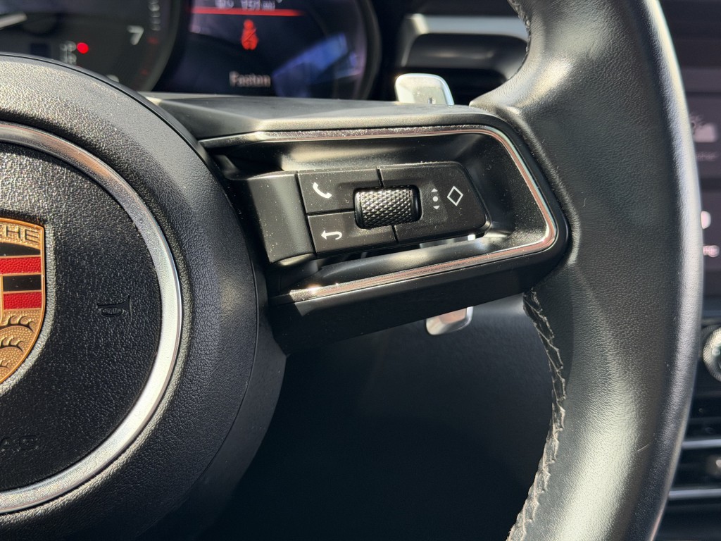 2024 Porsche Macan Image 12