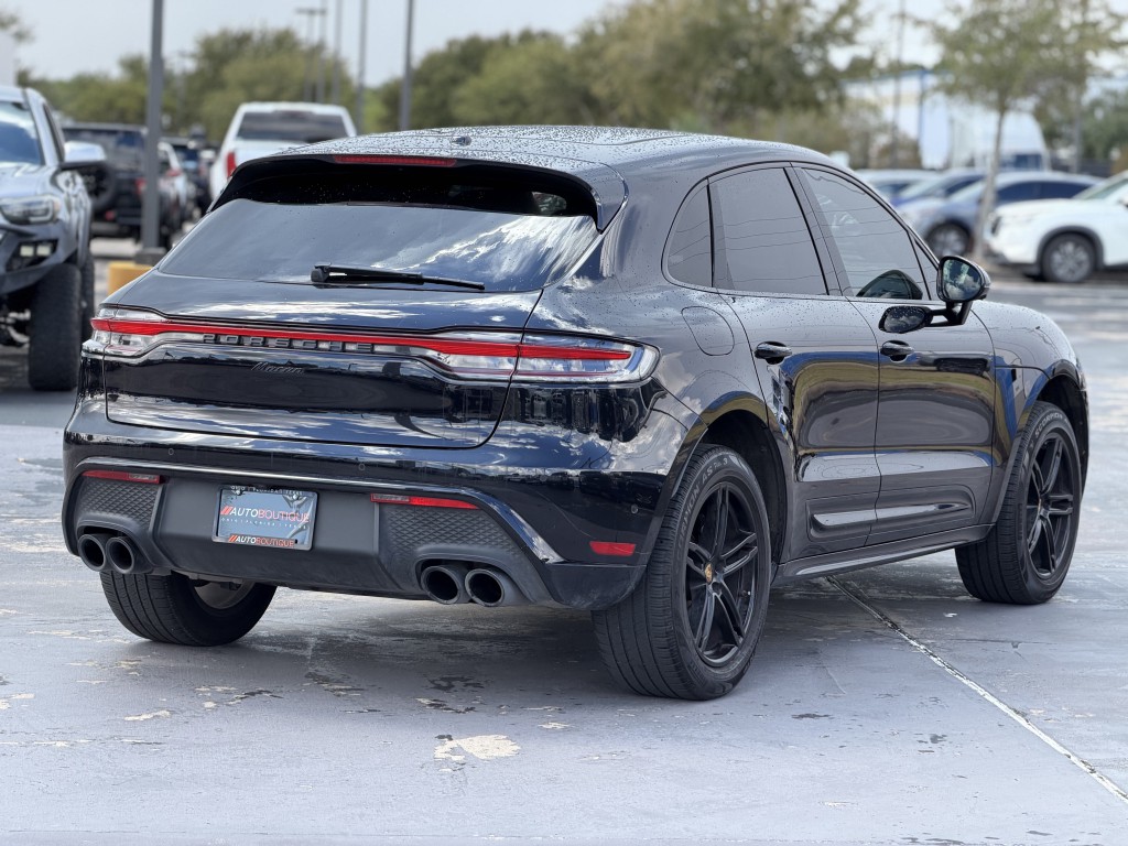 2024 Porsche Macan Image 22