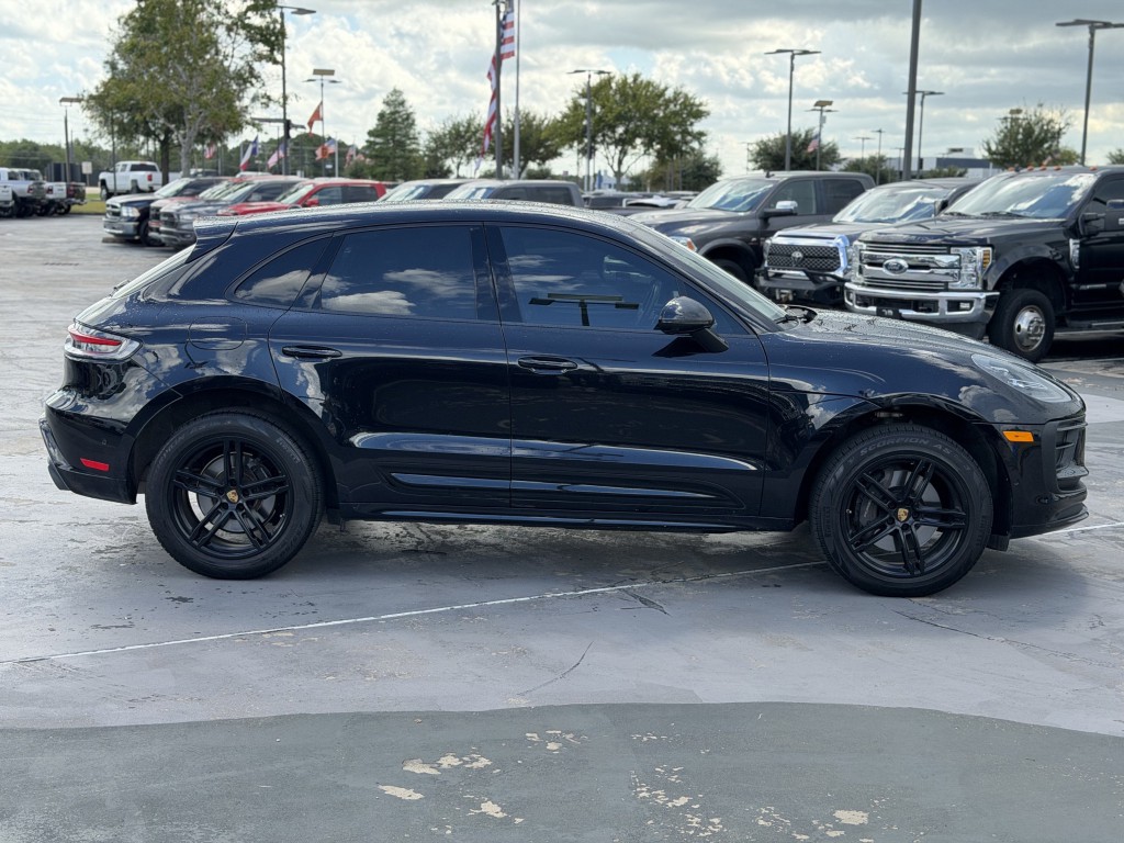 2024 Porsche Macan Image 24