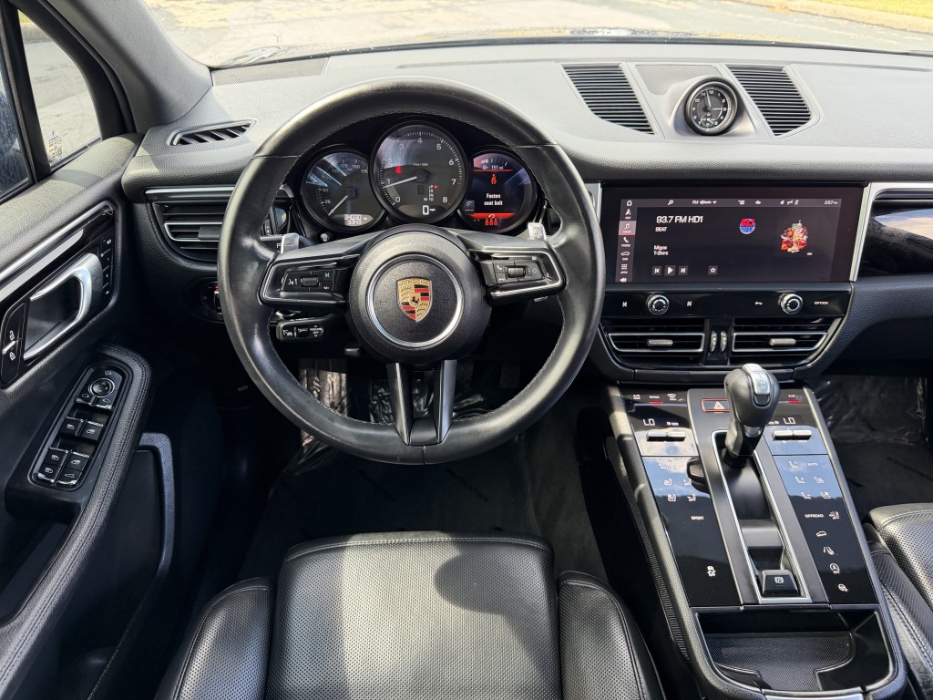 2024 Porsche Macan Image 29