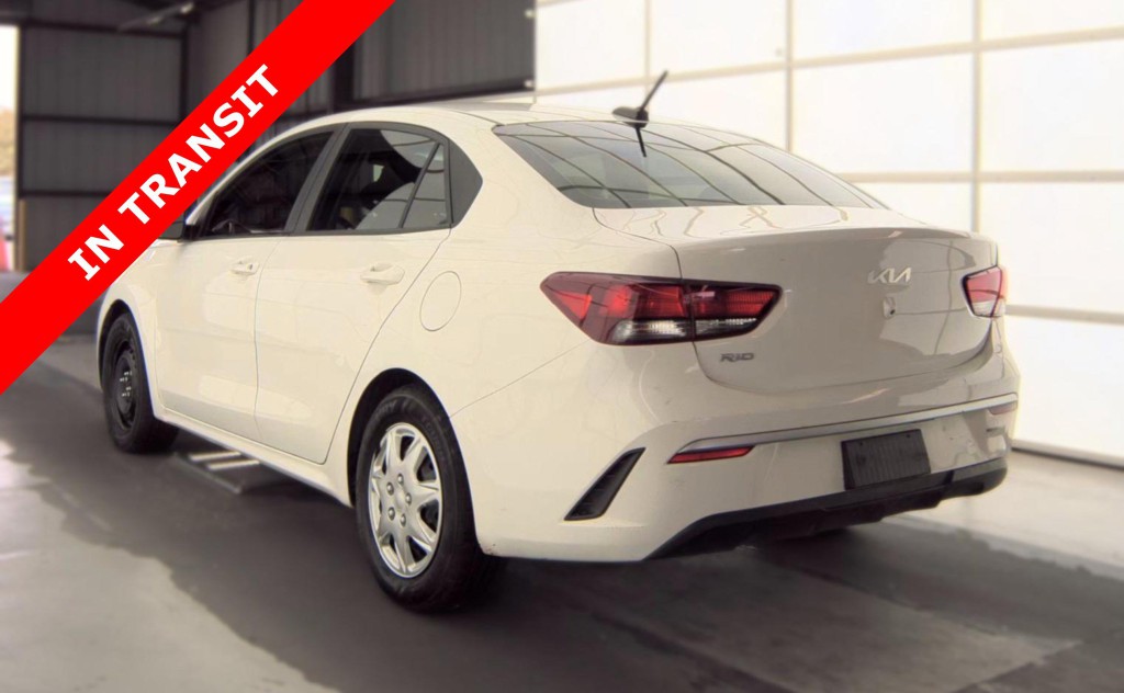2022 Kia Rio Image 5