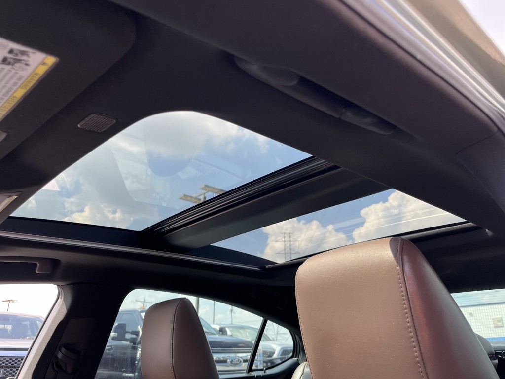 2025 Lexus ES Image 10