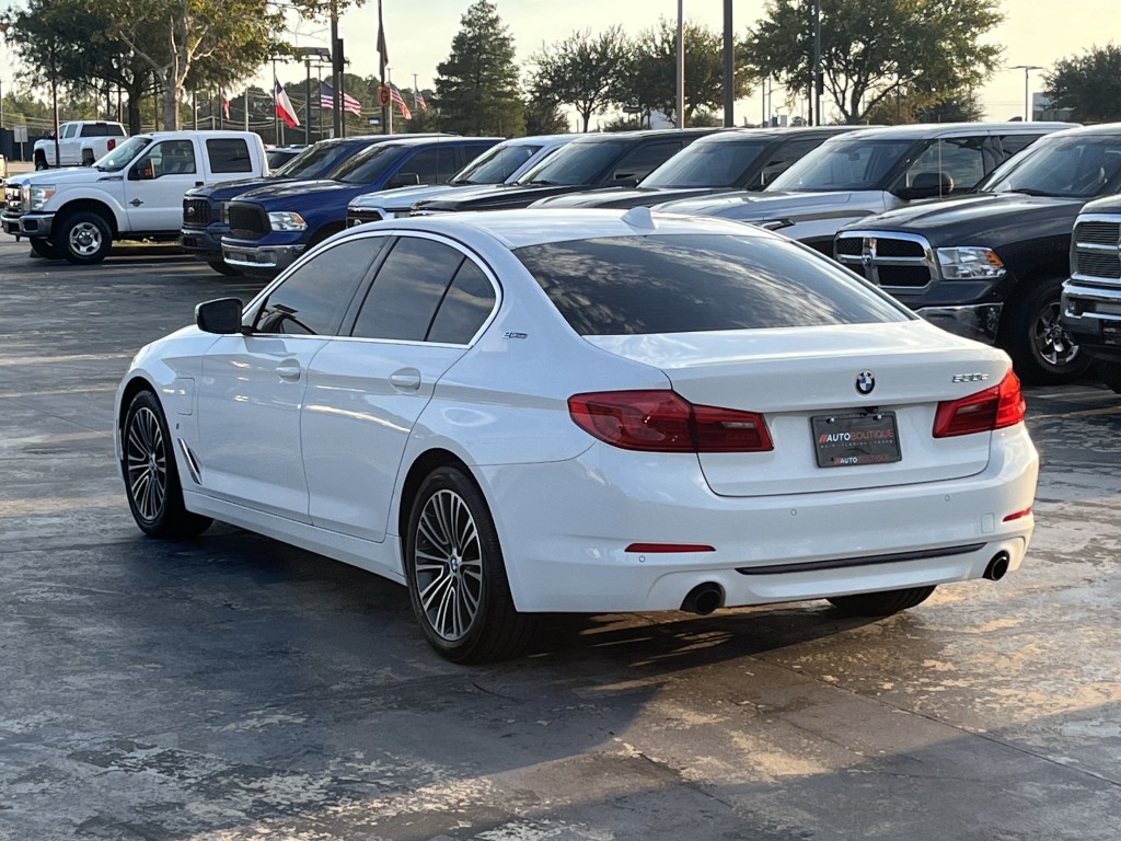 2019 BMW 5 Series Image 12