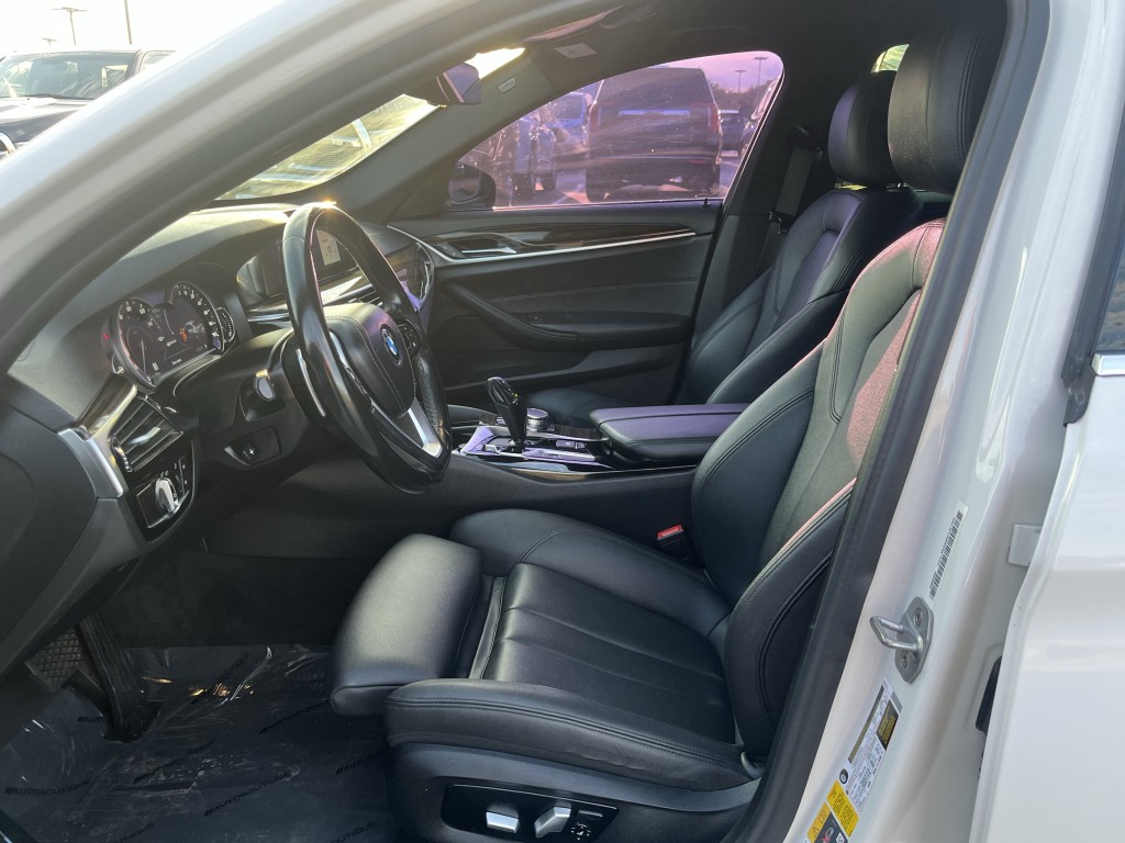 2019 BMW 5 Series Image 27