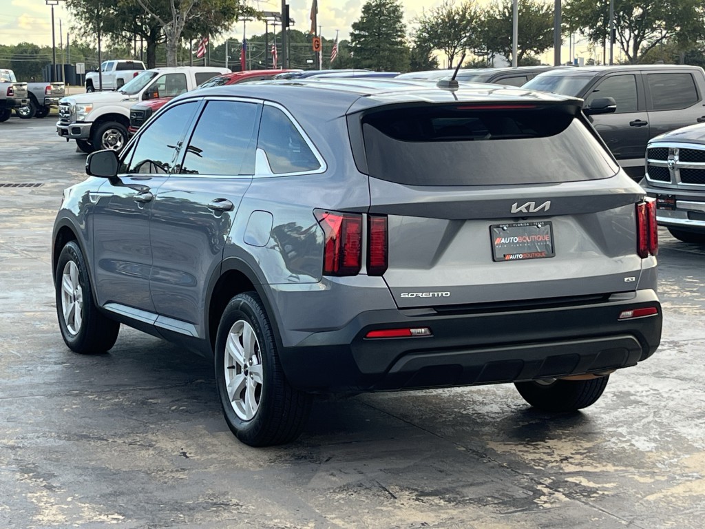 2023 Kia Sorento Image 10
