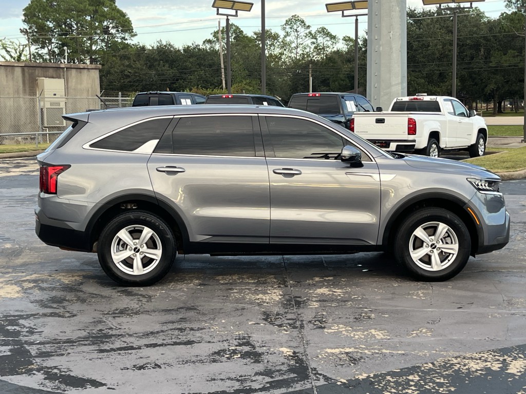 2023 Kia Sorento Image 12