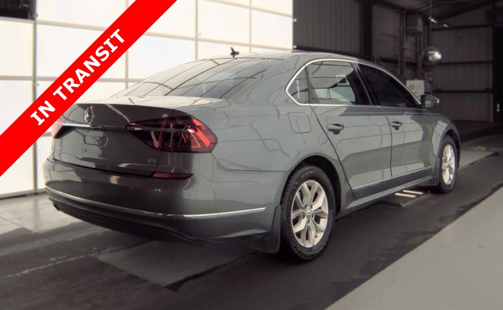 2017 Volkswagen Passat Image 7