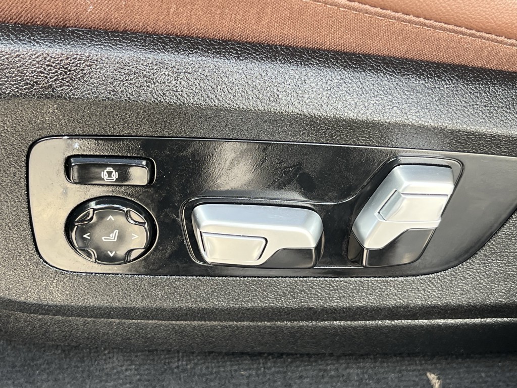 2020 BMW X5 Image 29