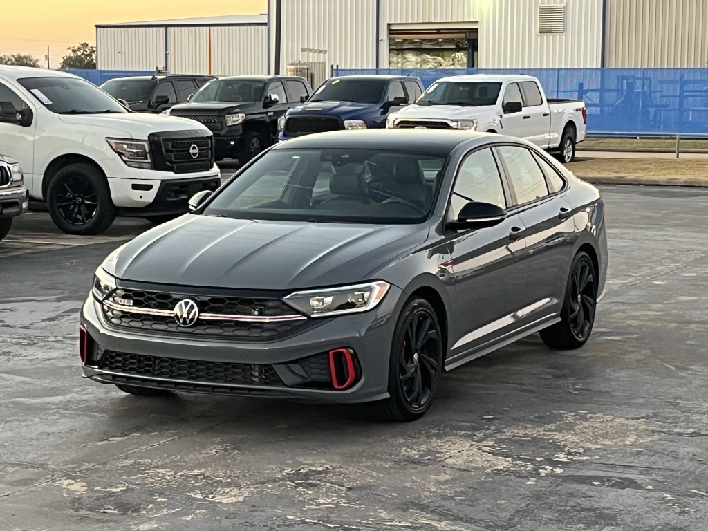 2024 Volkswagen Jetta Image 3