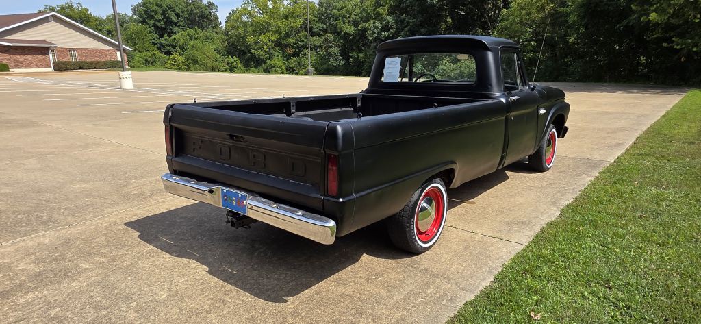 1966 Ford F-250 Image 25