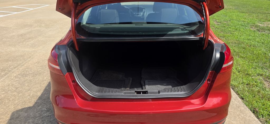 2018 Ford Focus Image 41