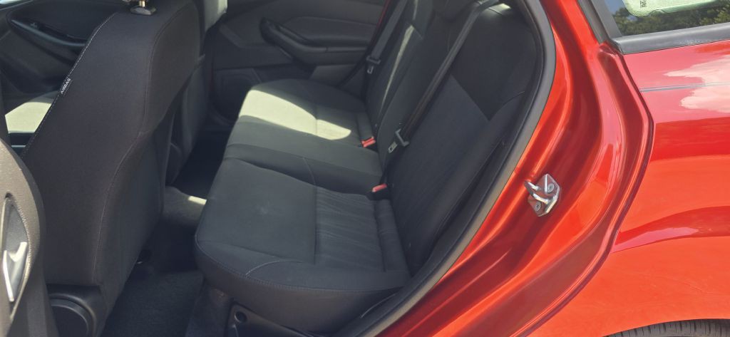 2018 Ford Focus Image 42