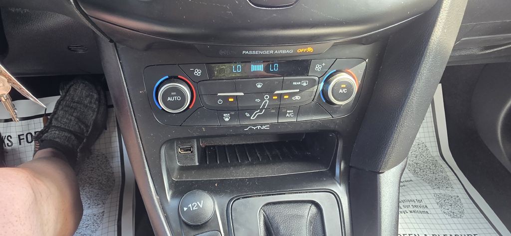 2018 Ford Focus Image 50