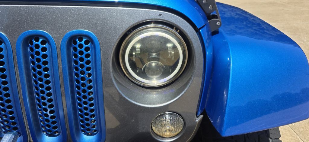2014 Jeep Wrangler Image 86
