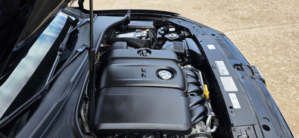 2014 Volkswagen Passat Image 14