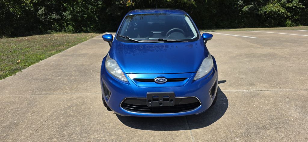 2011 Ford Fiesta Image 6